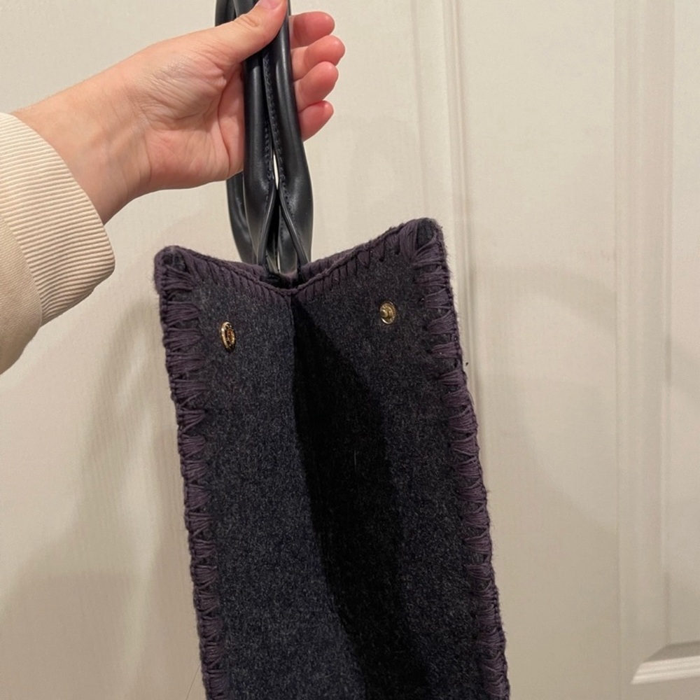 Tory Burch Lydia bag
Large size - Picture 3 of 8